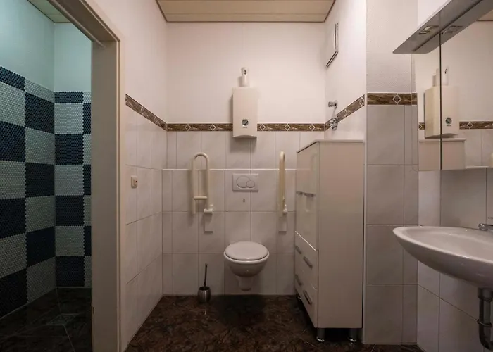 Appartement Exklusive Stadtwohnung Im Eg *